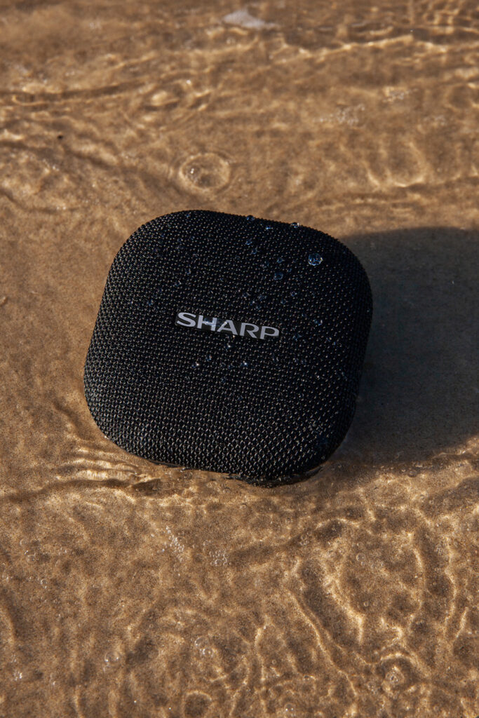Il nuovo speaker Sharp GX-BT60, compatto ed impermeabile