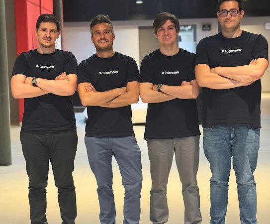 Tutornow chiude un round da 1 milione di euro e integra l’AI nella sua piattaforma
